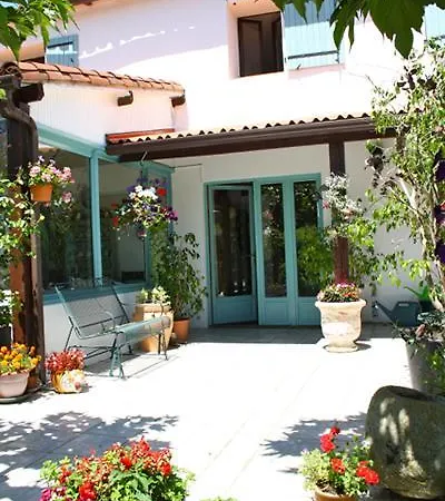 Domaine Jean Coste Bed & Breakfast Pécharic-et-le-Py